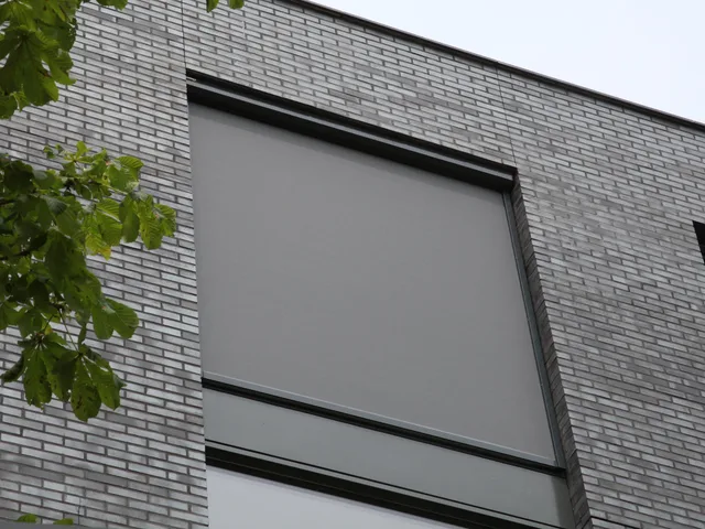 Screens op maat geplaatst door Hermann Zonwering in Rotterdam