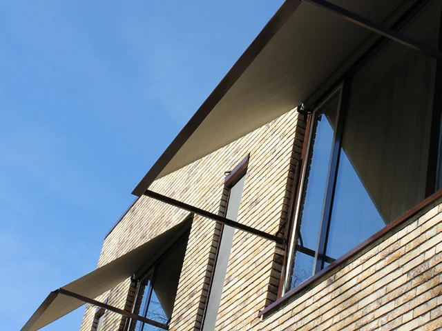 Uitvalschermen model Vista Elegance 95 van Hermann Zonwering, Rotterdam